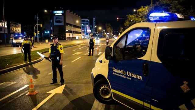 Control de la Guardia Urbana en Barcelona / AYUNTAMIENTO DE BARCELONA