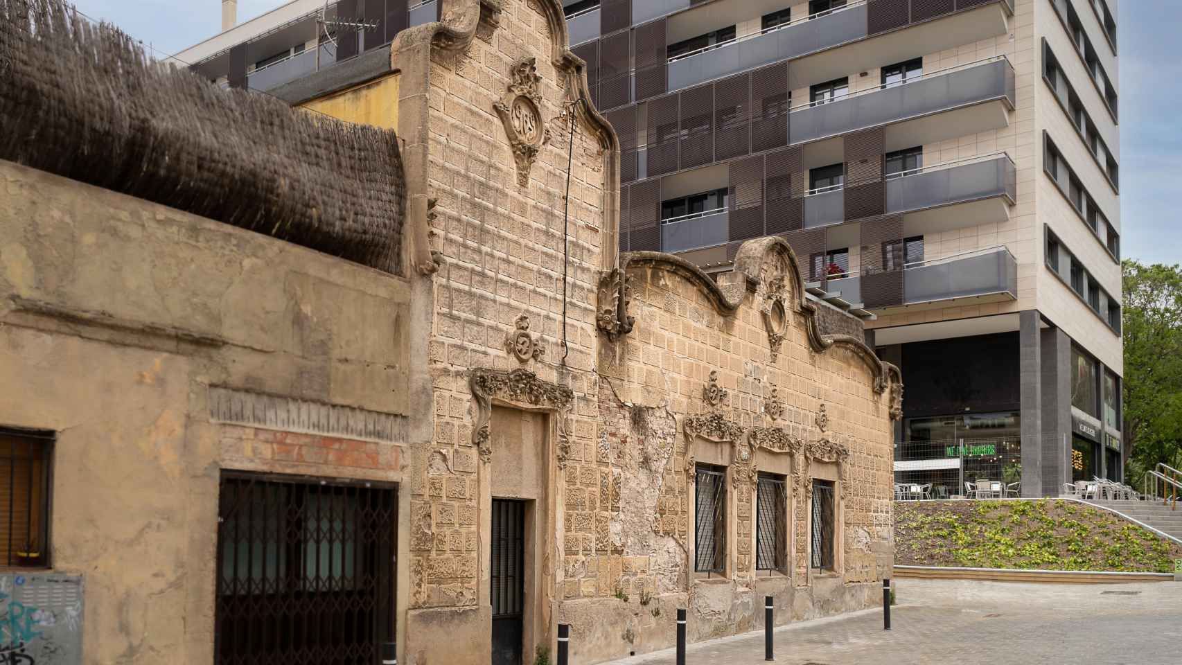 Casa modernista situada en la calle de Joan Gamper de Les Corts / INMA SANTOS