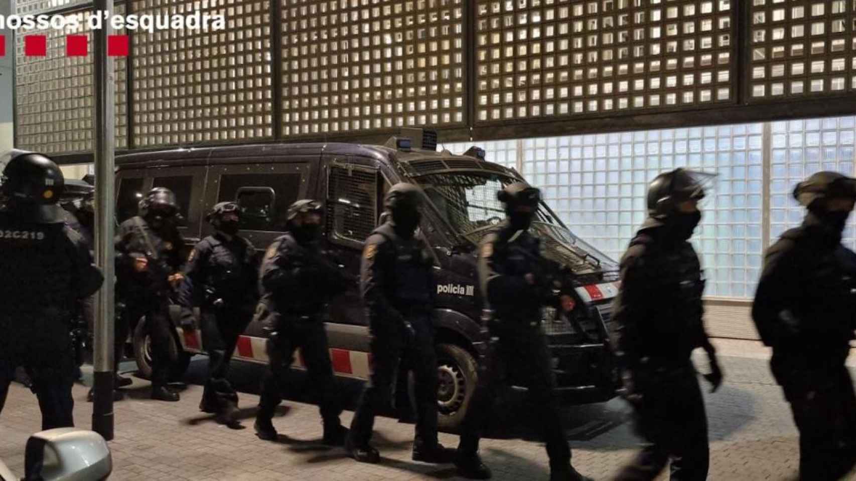 Agentes de los Mossos durante un dispositivo policial / MOSSOS