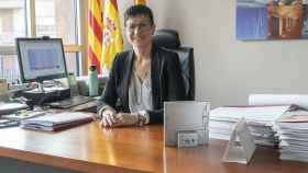 Filo Cañete, alcaldesa de Sant Adrià del Besòs, en su despacho / LENA PRIETO