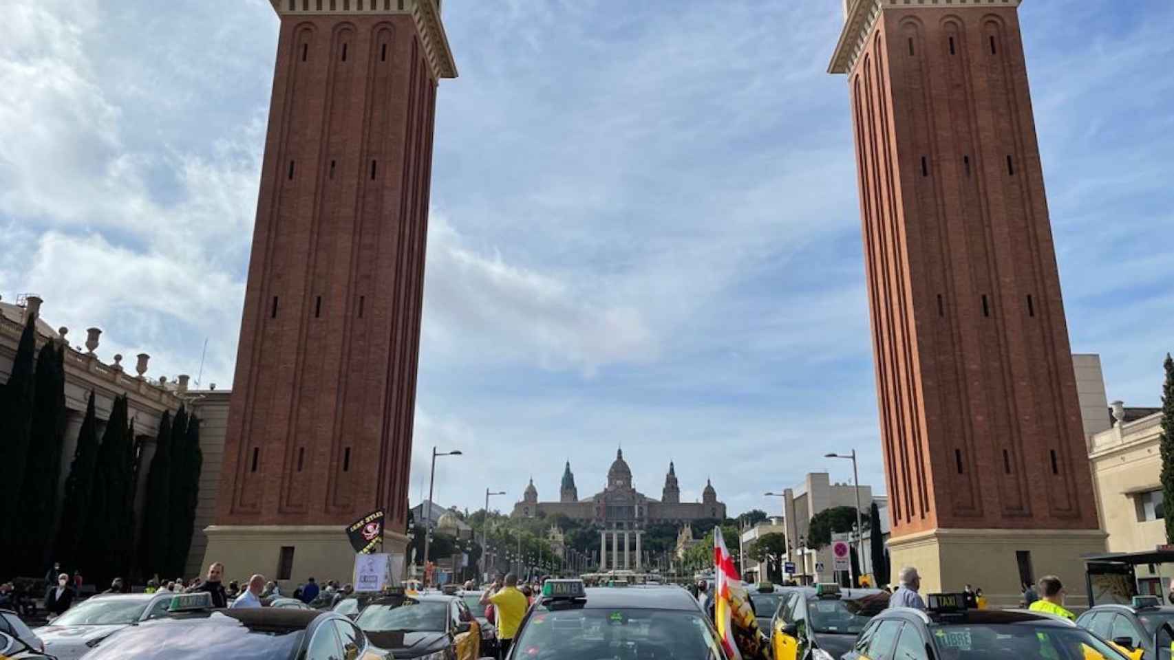Más de 800 taxis se concentran en Barcelona / DAVID GORMAN