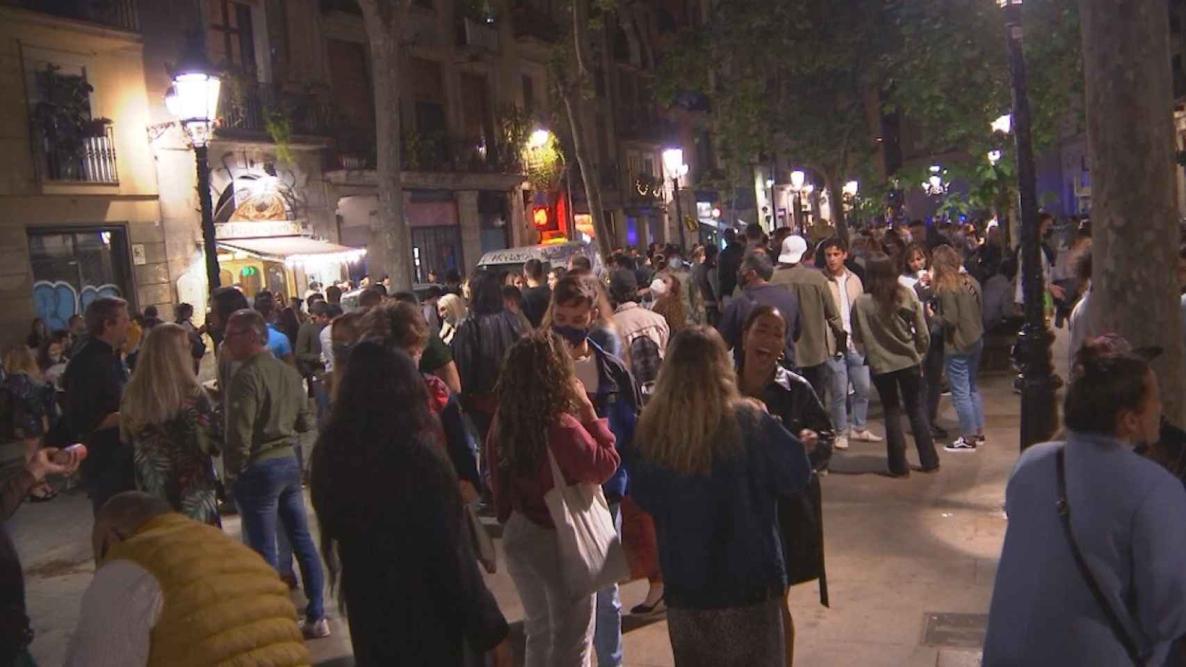 Centenares de personas se concentran en Barcelona / TV3