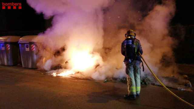 Incendios de madrugada en varios municipios catalanes / BOMBERS