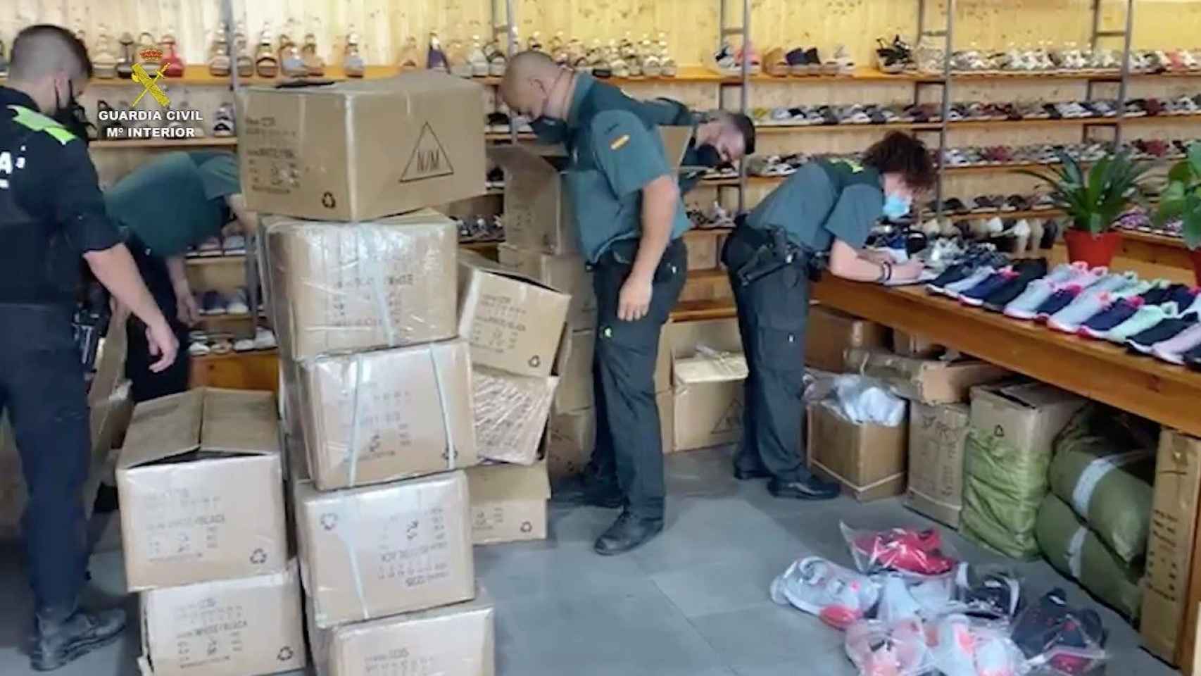 Operación contra las falsificaciones en Badalona / GUARDIA CIVIL