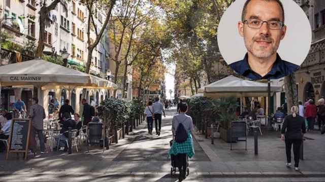 Jordi Rabassa, regidor del distrito de Ciutat Vella, en un fotomontaje con la calle del Almirall Churruca de la Barceloneta / METRÓPOLI