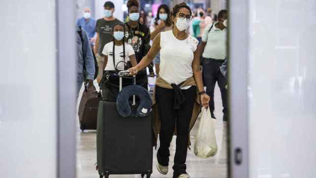 España permite desde este 7 de junio la entrada de viajeros internacionales que acrediten estar vacunados / Alejandro Martínez Vélez - Europa Press