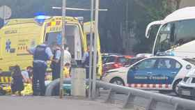 Mossos d'Esquadra y una ambulancia en un accidente / ANTI-RADAR CATALUNYA
