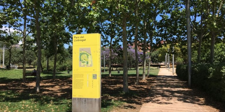 Acceso al parque del Llobregat / RP