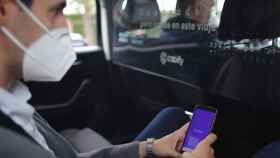 Un cliente viaja en un vehículo de Cabify / EUROPA PRESS