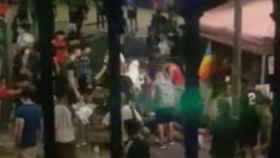 Captura de pantalla del vídeo de la agresión a un chico en Terrassa