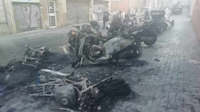 Motos incendiadas en Gràcia / CEDIDA