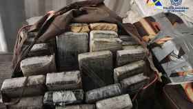 Fardos de cocaína incautados por la Policía en una imagen de archivo