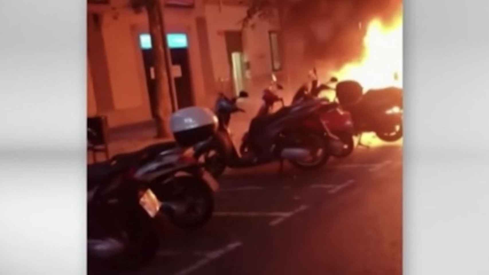 Las motos de Acciona explotan en el centro de Barcelona / CCMA