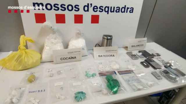 Instrumentos de medición de droga intervenidos durante una operación antidroga / MOSSOS