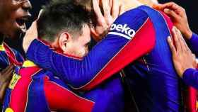 Gerard Piqué y Leo Messi se funden en un abrazo / INSTAGRAM