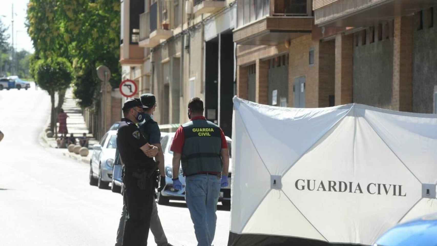La Guardia Civil tras un crimen machista en España / EFE