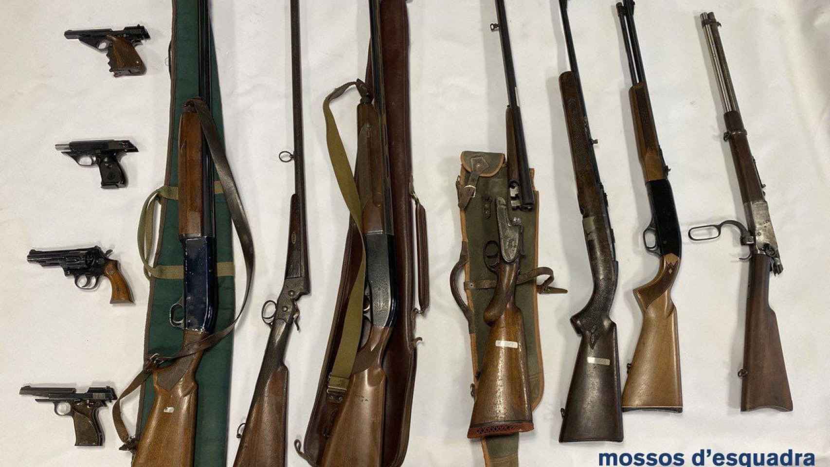 Armas de fuego intervenidos al detenido de Manresa este jueves / MOSSOS