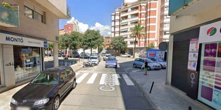 La intersección entre la calle Salmerón y la avenida Jaume I de Terrassa, donde sucedieron los hechos / GOOGLE STREET VIEW