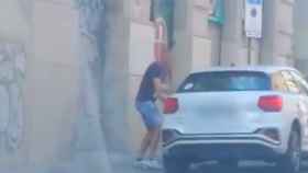 Pillado robando en un coche en el centro de Barcelona / MOSSOS D'ESQUADRA