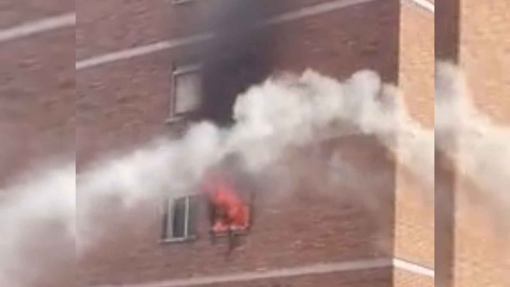 Grave incendio en un piso de Sant Martí / RRSS