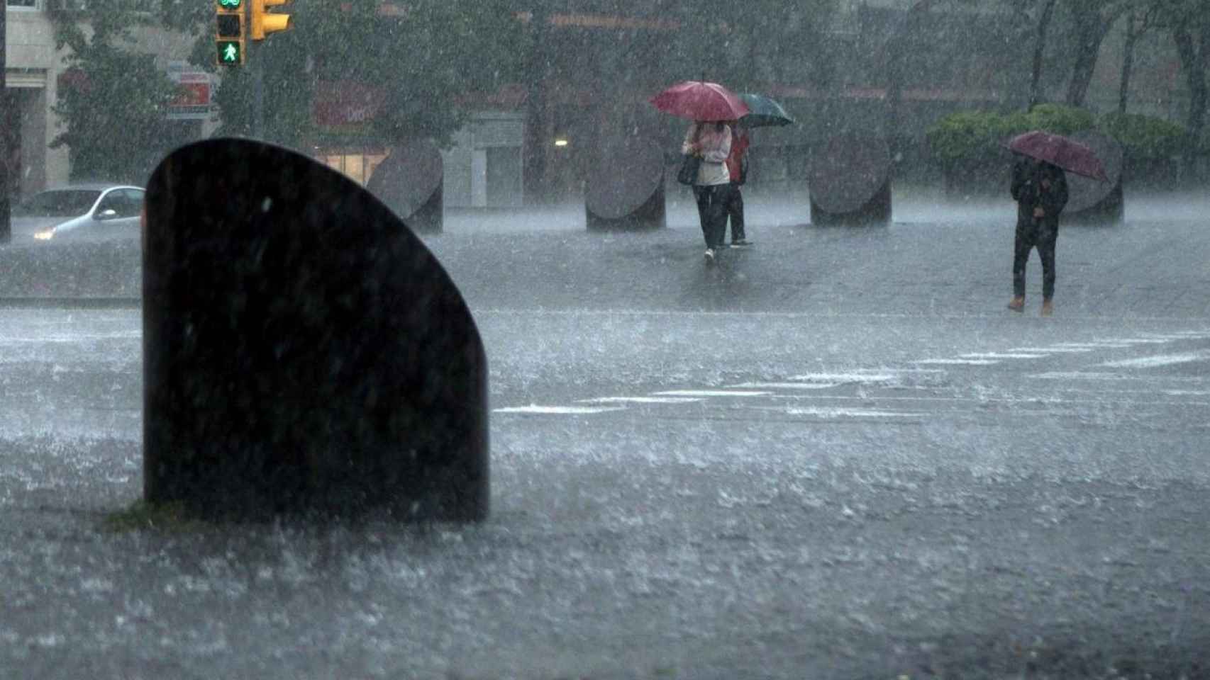 Episodio de fuertes lluvias en Barcelona / EFE