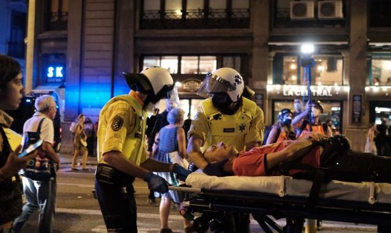 Herido en los disturbios del 11S en Via Laietana / PABLO MIRANZO