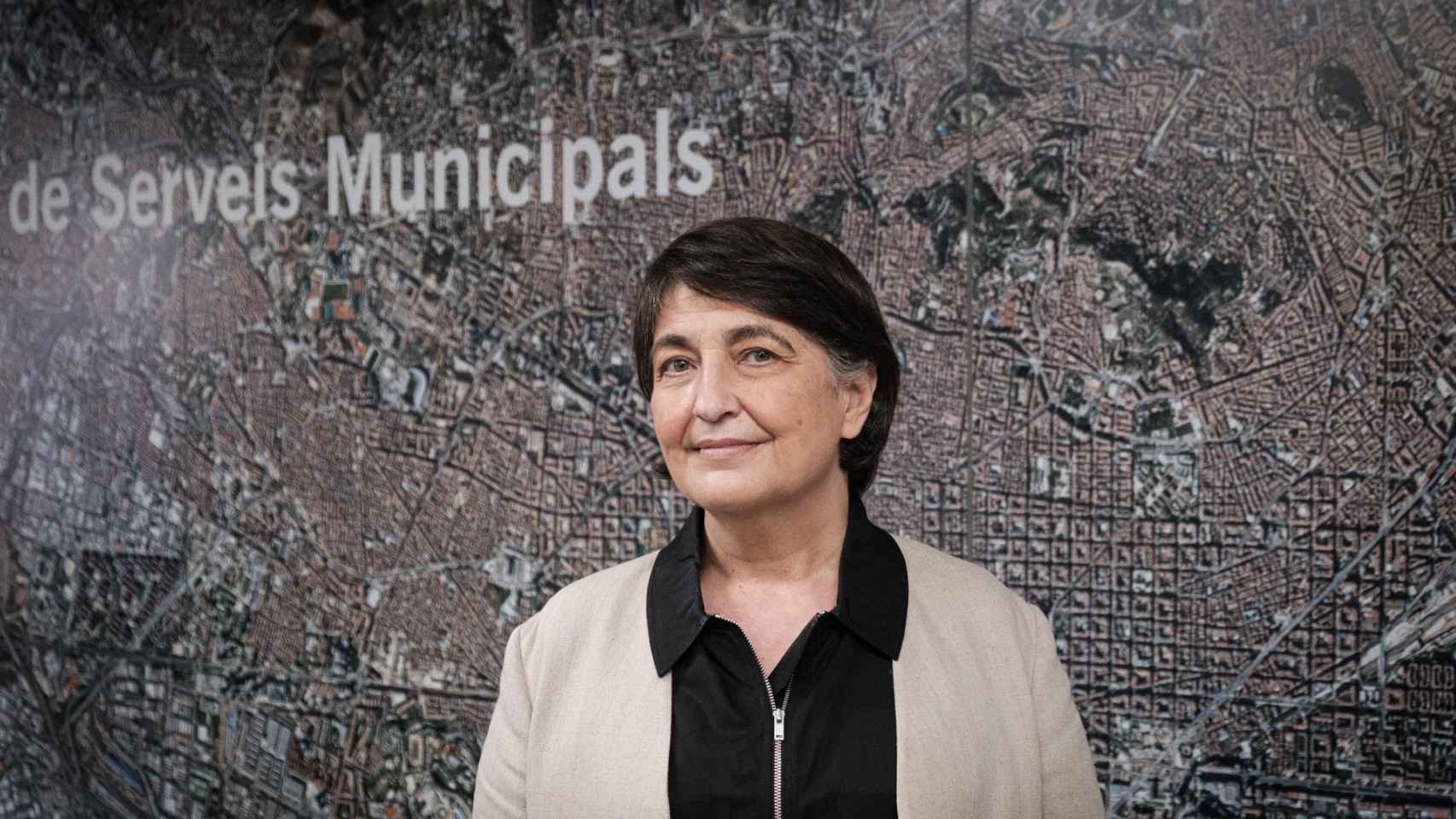 Rosa Alarcón, presidenta de TMB, la empresa que ofrecerá un servicio de alquiler de coches y motos / METRÓPOLI - PABLO MIRANZO