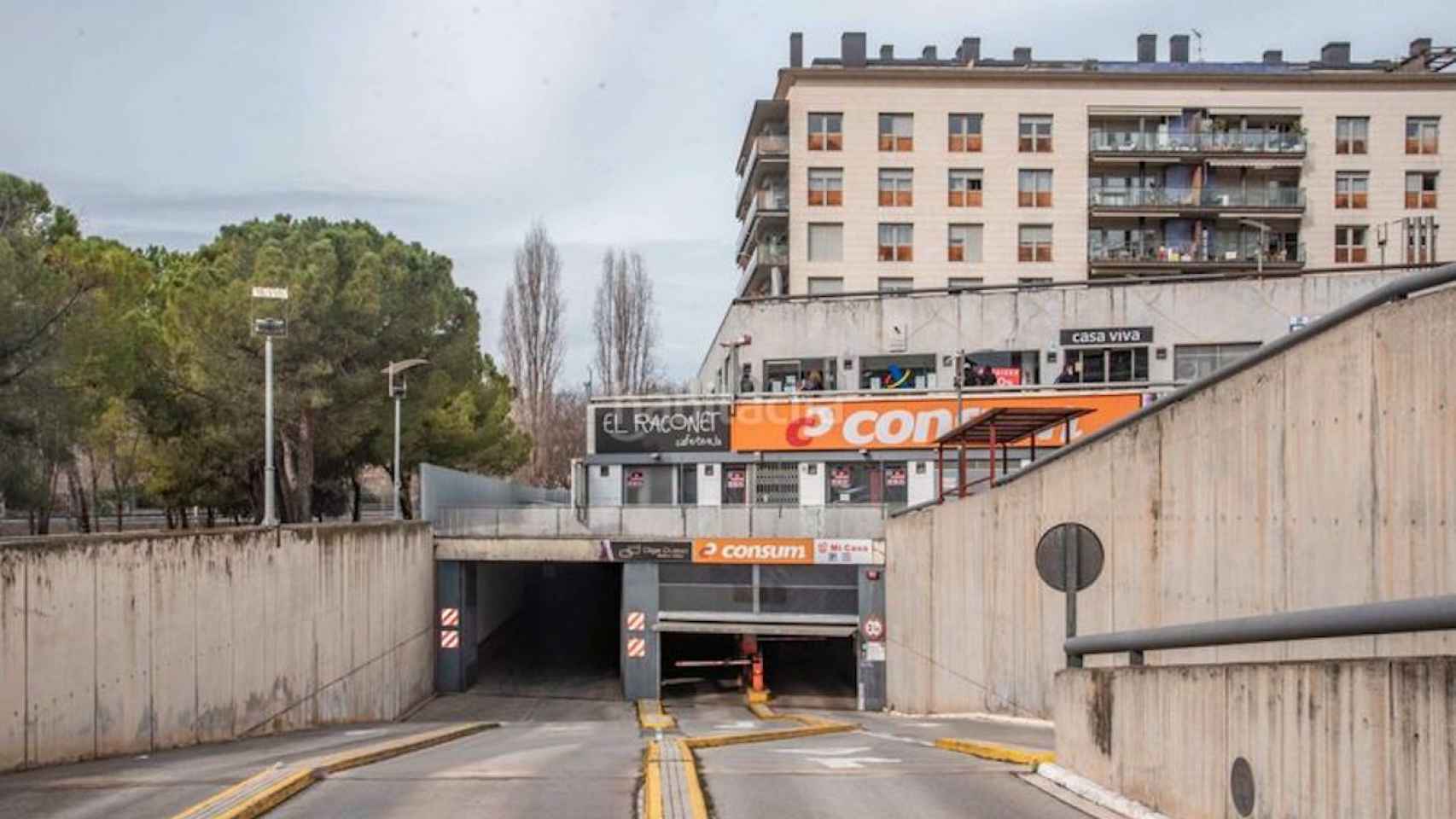 Parking de vehículos en Sant Cugat del Vallès / HABITACLIA