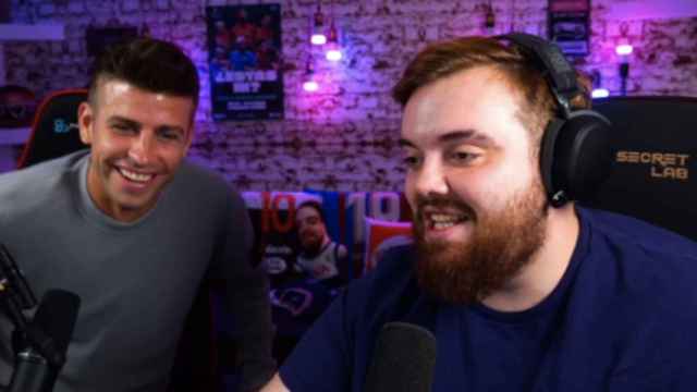 Gerard Piqué e Ibai Llanos en la retransmisión de Twitch donde anunciaron el Mundial en Barcelona / TWITCH