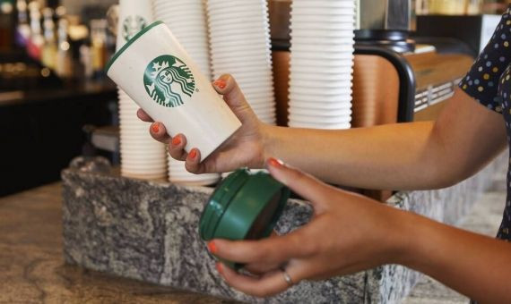Vasos reutilizables de Starbucks / STARBUCKS