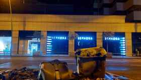 Arden dos contenedores en el centro de Barcelona / CEDIDA