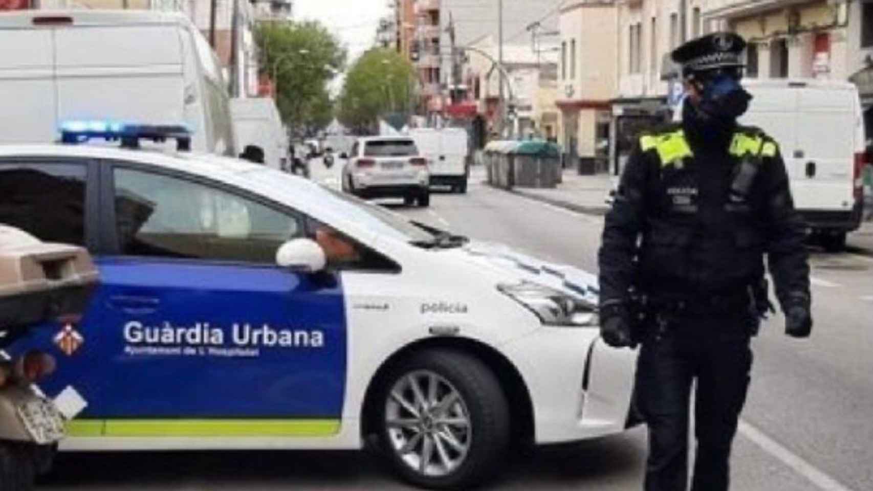 Un coche de la Guardia Urbana de L'Hospitalet de Llobregat / HOSPITALET