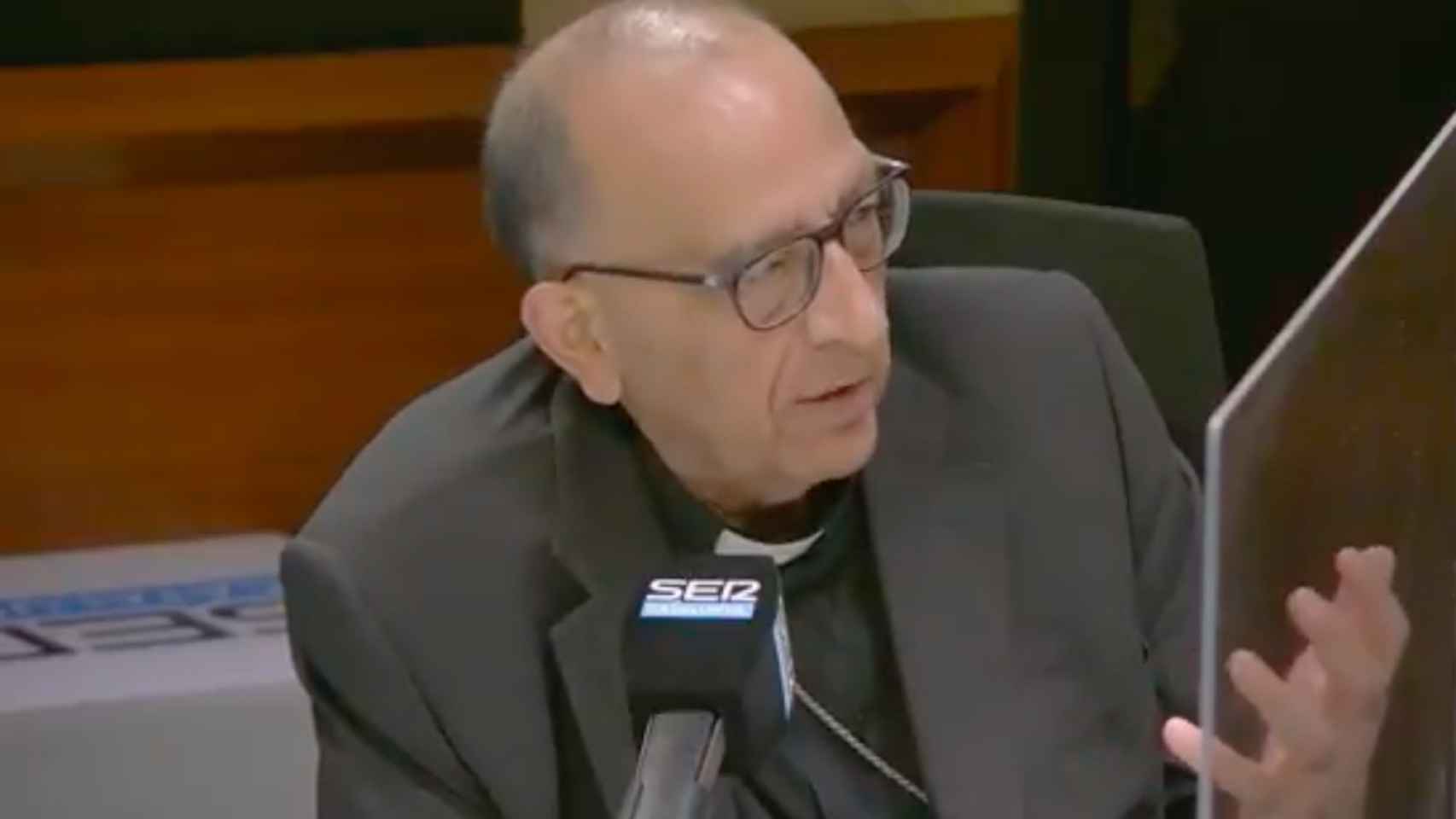 El arzobispo de Barcelona, Juan José Omella, durante la entrevista para el programa 'Aquí Cuní' / CADENA SER