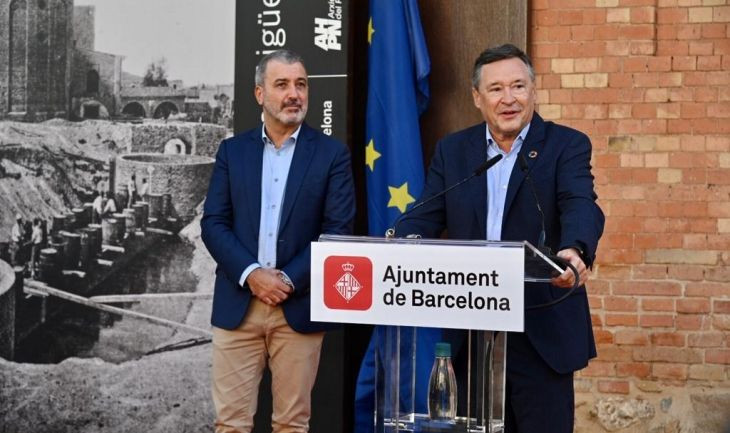 El primer teniente de alcalde, Jaume Collboni y el presidente de Agbar, Àngel Simon / CEDIDA