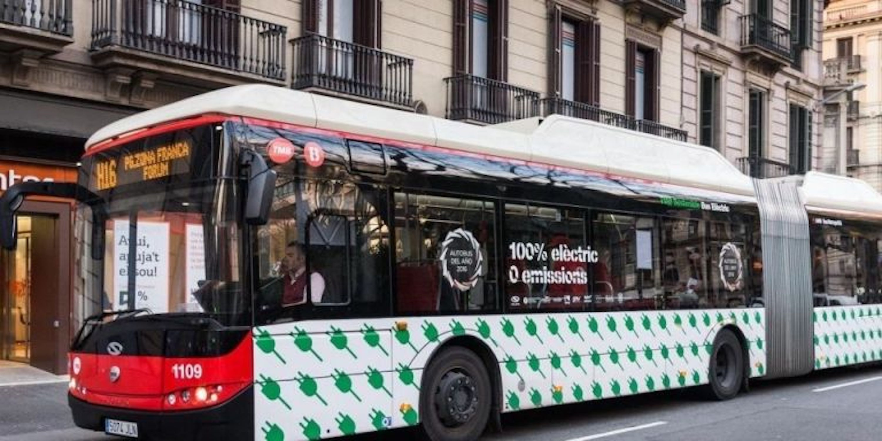 Un bus eléctrico en Barcelona / EUROPA PRESS