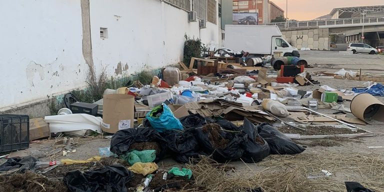 Residuos en el vertedero ilegal del Bon Pastor / ERC