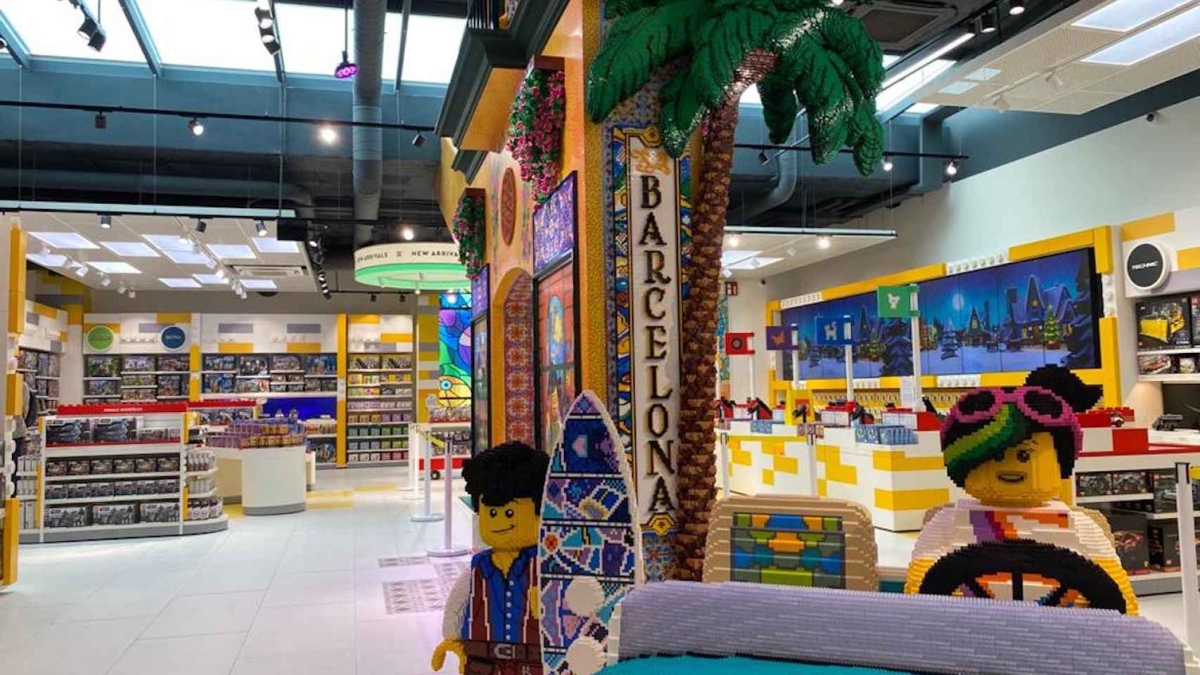 Así es la nueva macrotienda interactiva de Lego en Barcelona (única en Europa) / METRÓPOLI