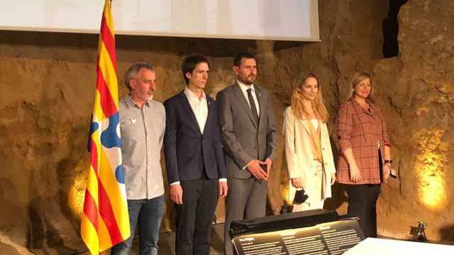 Foto previa a la firma del pacto de gobierno en Badalona / ERC BADALONA