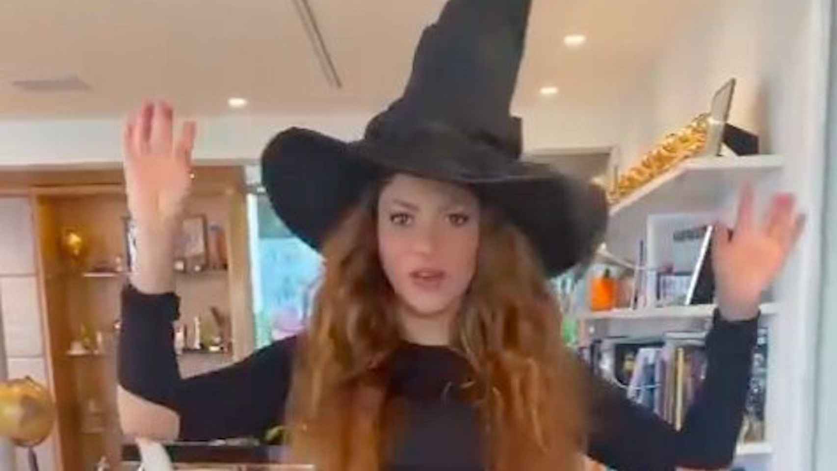 Shakira, disfrazada de bruja por Halloween / INSTAGRAM