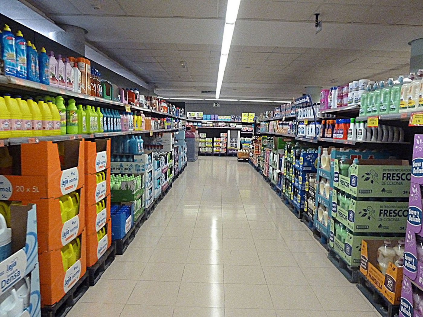 Pasillo de uno de los supermercados de Mercadona en Barcelona en una imagen de archivo / MERCADONA