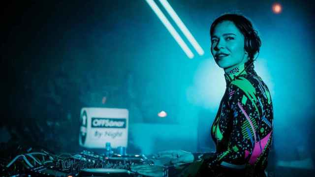 La artista Nina Kraviz durante su 'DJ set' en el OFFSónar By Night / FESTIVAL SÓNAR