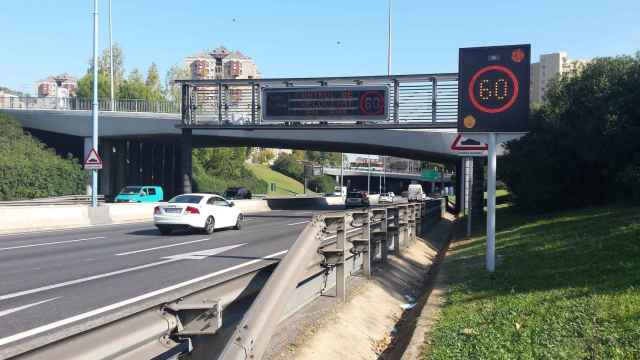 Radar de tramo en la ronda de Dalt de Barcelona / AYUNTAMIENTO DE BARCELONA