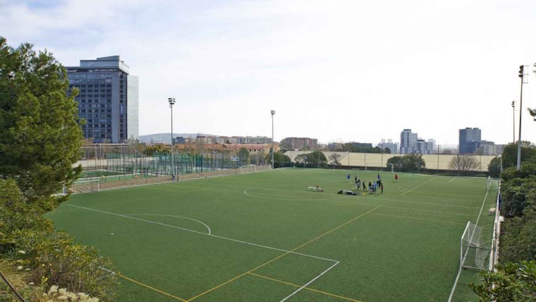 Un campo de fútbol de la zona deportiva de la UB de la Diagonal / AYUNTAMIENTO DE BARCELONA