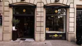 Exterior de La Patsa Lab, tercer mejor restaurante de Barcelona según TripAdvisor