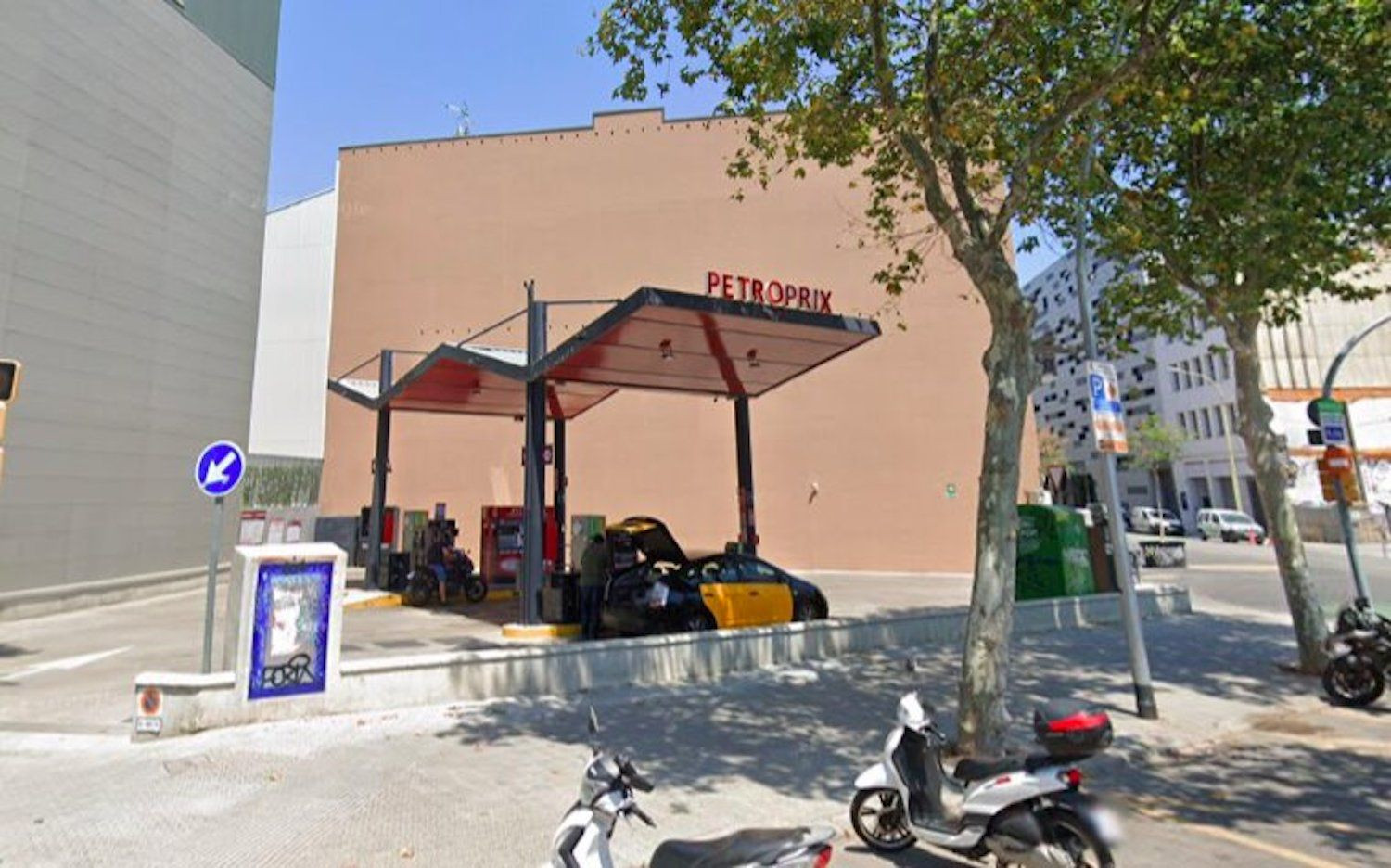 Gasolinera Petroprix de la calle Badajoz 108, donde está la gasolina más barata / GOOGLE STREET VIEW