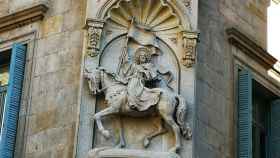 El santo protector de La Caixa, en la plaza de Sant Jaume / INMA SANTOS