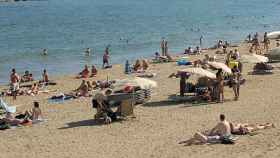 Playa de Llevant de Barcelona que el Ayuntamiento analiza por riesgo cancerígeno en su arena / BARCELONA TURISME