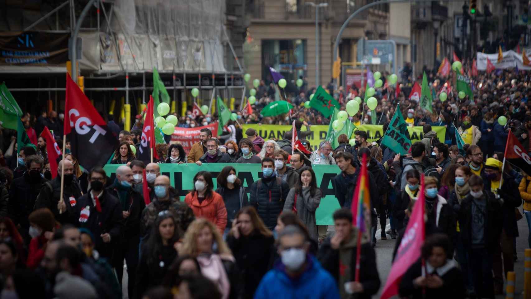 Manifestación contra la temporalidad de los interinos en Barcelona / EUROPA PRESS