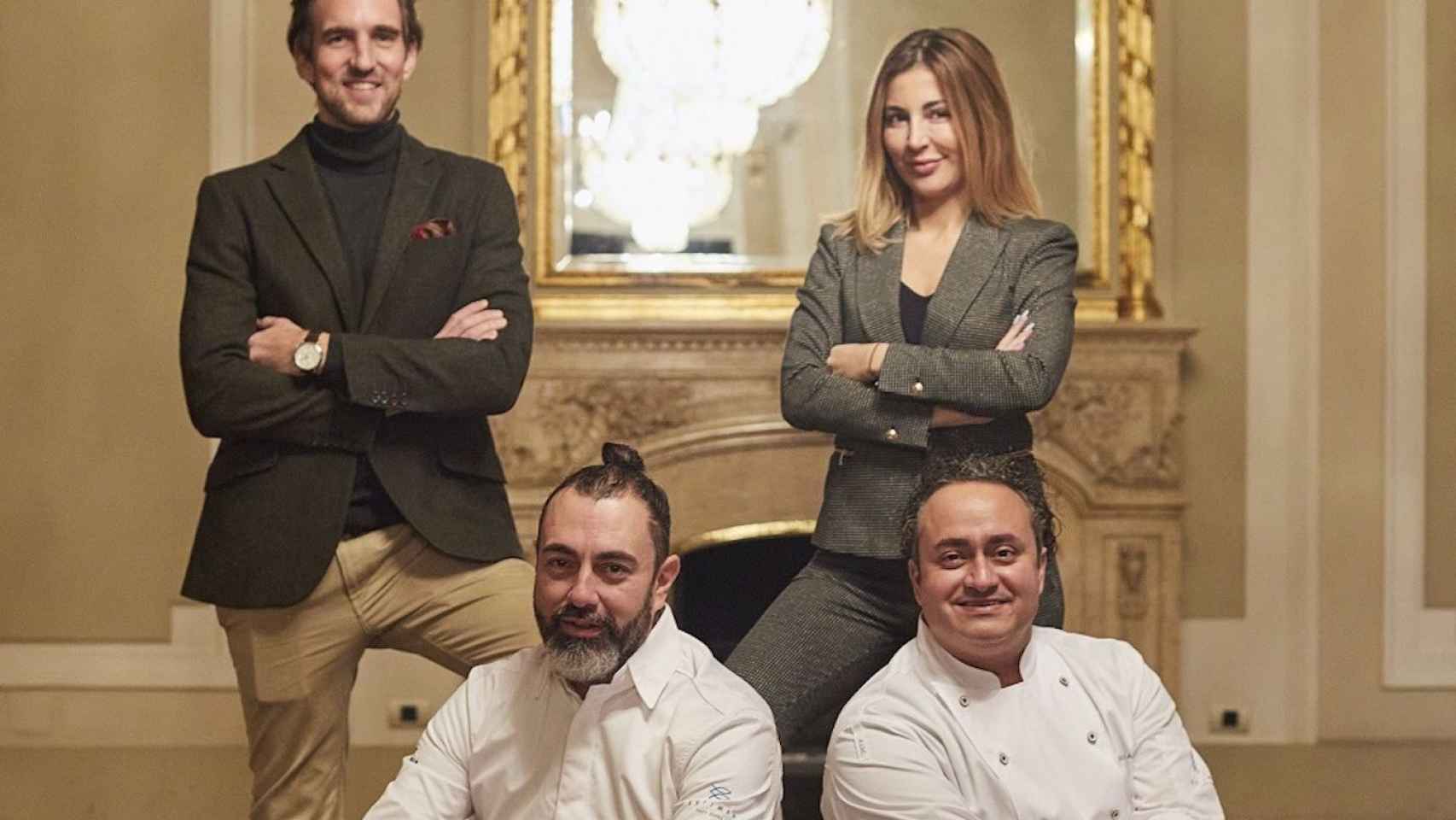 Friedrich von Schönburg, Director General de El Palace Barcelona, con el chef Rafa Zafra y sus socios Anna Gotanegra y Ricardo Acquista / CEDIDA