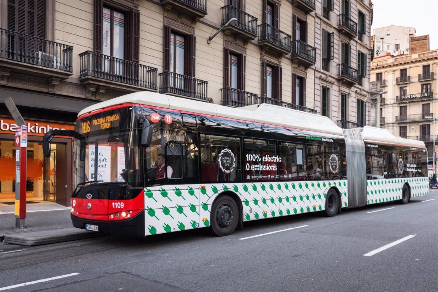 Un autobús de Transports Metropolitans de Barcelona / TMB